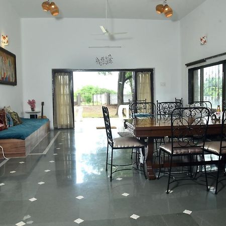 Whispering Woods Villa And Eco Farms Lonavala Extérieur photo